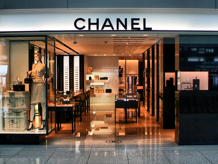 Доставка товара с магазина Chanel